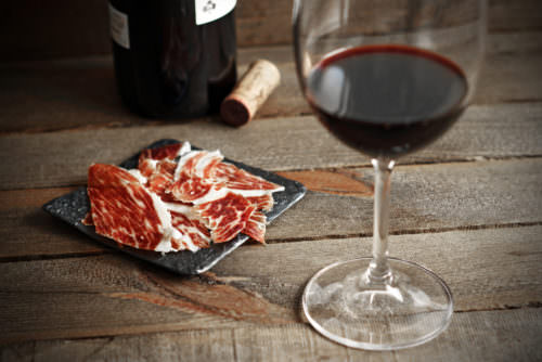 Spanischer Rotwein und iberischer Schinken - Vino Culinario