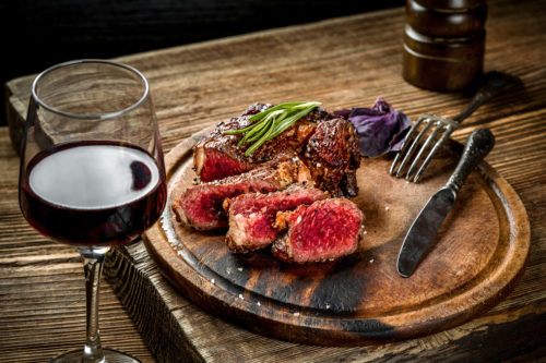 Rotwein und Fleisch - Vino Culinario