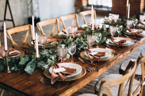 Auf der Hochzeitstafel soll alles perfekt sein auch der Wein - Vino Culinario